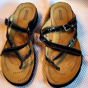 Ecco black croc patent leather thong adjustable sandals EUR 41